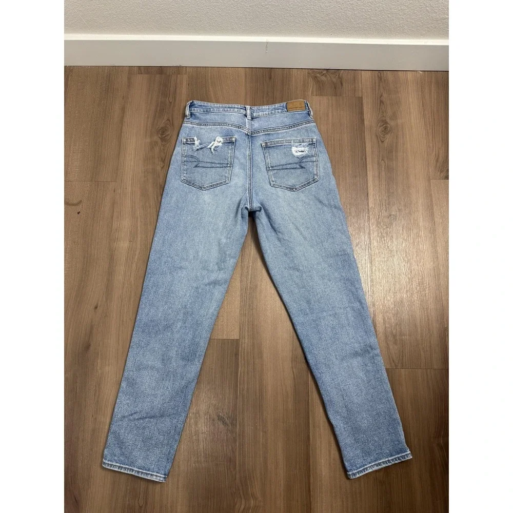 American Eagle Jeans Womens 6 Long Light Wash Blue High Rise‎ Mom Stretch Denim